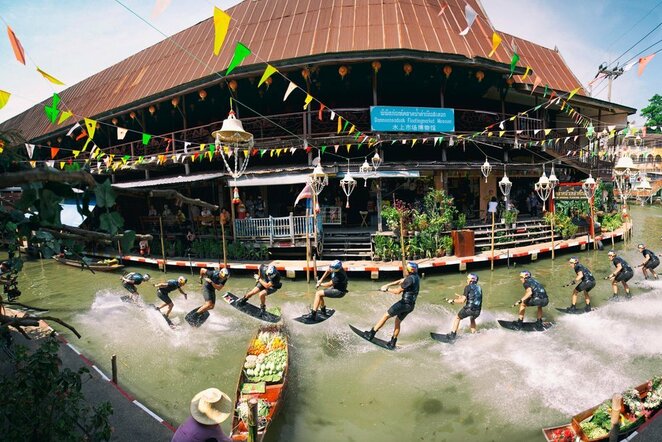 Vandenlenčių aso D.Guhrso triukai ant vandens saulėtame Bankoke | Organizatorių nuotr.