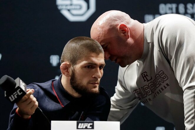 Chabibas Nurmagomedovas ir Dana White'as | Scanpix nuotr.