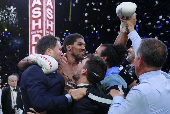 Anthony Joshua ir Eddie Hearnas | Scanpix nuotr.