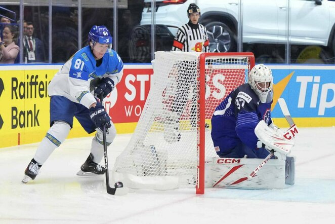 Kazachstano ir Prancūzijos rungtynių akimirka | IIHF nuotr.