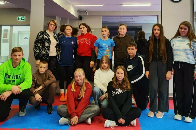 Gabija Dilytė apie savo sportinį kelią pasakojo Šalčininkų rajono gimnazistams ir vaikams | imtynes.lt nuotr.