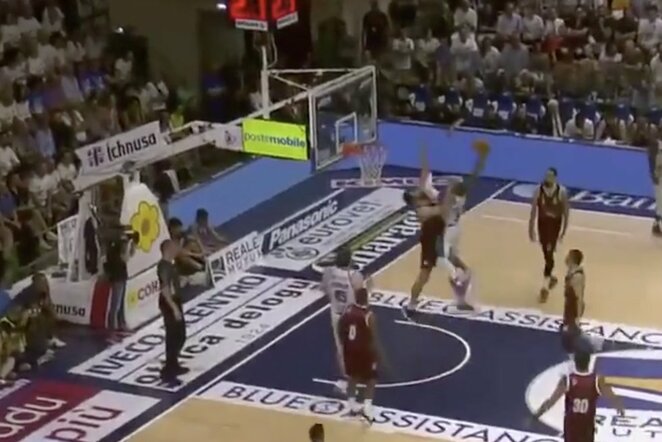 Tyrusas McGee | „Stop“ kadras
