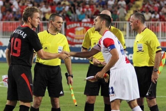 Komandos kapitonai palinki vienas kitam sėkmės |fkvojvodina.rs nuotr.