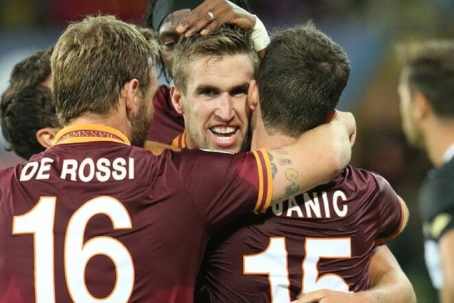 „Roma“ ekipa džiaugiasi paskutiniu mačo įvarčiu | AFP/Scanpix nuotr.