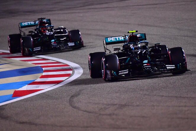 Valtteri Bottas ir George'as Russellas | Scanpix nuotr.
