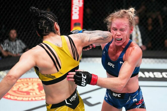 Ketlen Vieira ir Holly Holm | Chris Unger/Zuffa LLC nuotr.