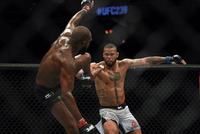 Jonas Jonesas ir Thiago Santosas | Scanpix nuotr.