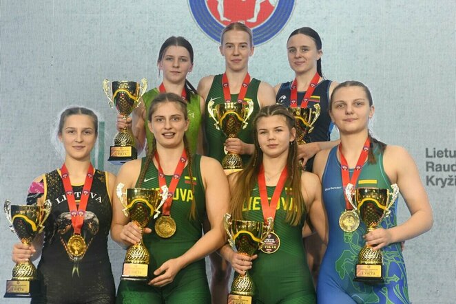 Čempionato nugalėtojos | imtynes.lt nuotr.