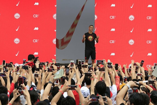 Cristiano Ronaldo Kinijoje | Scanpix nuotr.