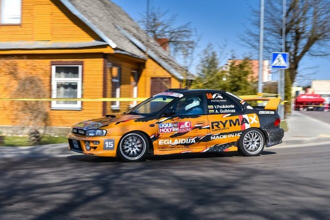 Varėnos miesto gatvėmis praūžė automobilių slalomas | Organizatorių nuotr.