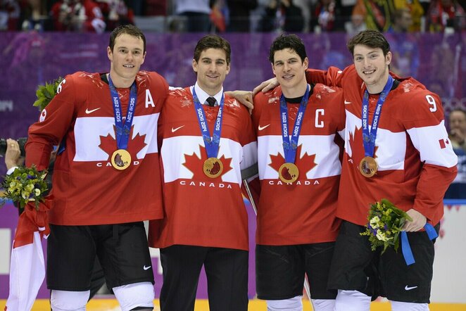 Jonathanas Toewsas, Johnas Tavaresas, Sidney Crosby ir Mattas Duchene'as | Scanpix nuotr.