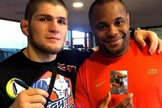 Chabibas Nurmagomedovas ir Danielis Cormier | Organizatorių nuotr.