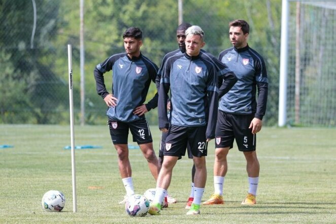 Arvydas Novikovas (centre) | Organizatorių nuotr.