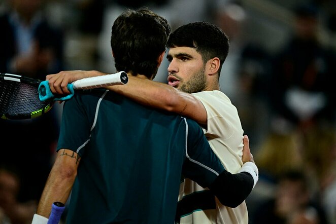 Lorenzo Musetti ir Carlosas Alcarazas | Scanpix nuotr.