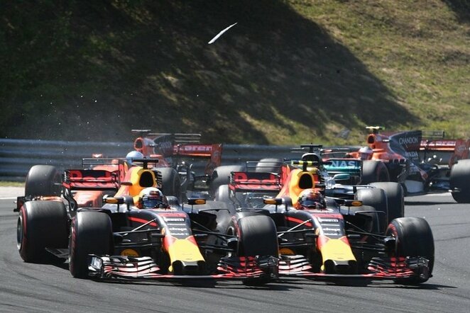 Danielis Ricciardo ir Maxas Verstappenas | Scanpix nuotr.