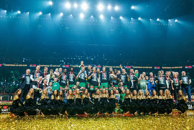 „Žalgirio“ žaidėjų, trenerių ir sirgalių triumfas KMT turnyre | Eriko Ovčarenko / BNS foto nuotr.