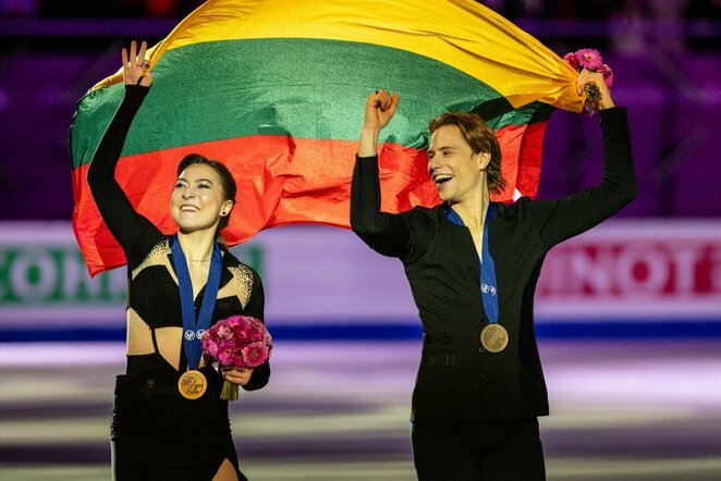 Europos dailiojo čiuožimo čempionato apdovanojimai | Teodoro Biliūno / BNS foto nuotr.