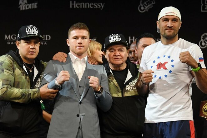 Saulis „Canelo“ Alvarezas ir Sergejus Kovaliovas | Scanpix nuotr.