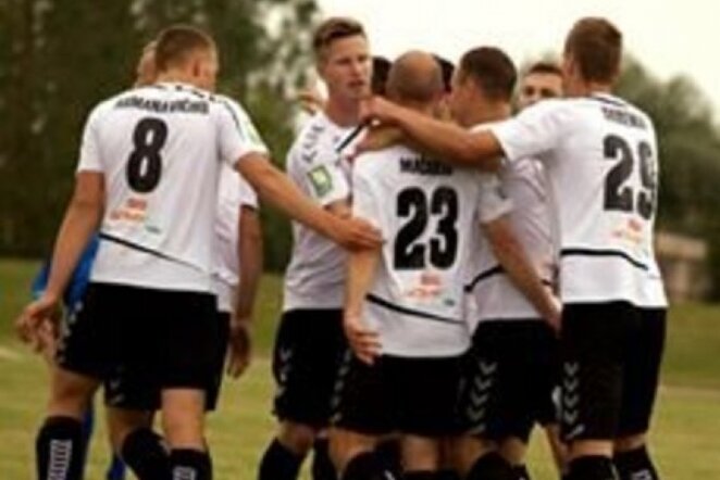 „Stumbro“ futbolininkai švenčia įvartį | facebook nuotr.