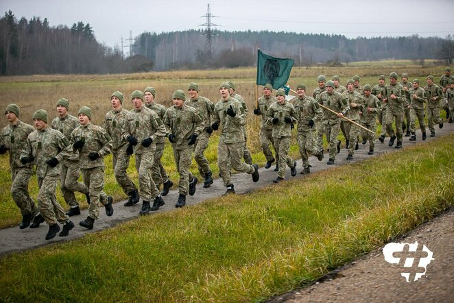 LBT bėgikai Lietuvos karių dieną paminėjo Tauragėje | Roko Lukoševičiaus nuotr.