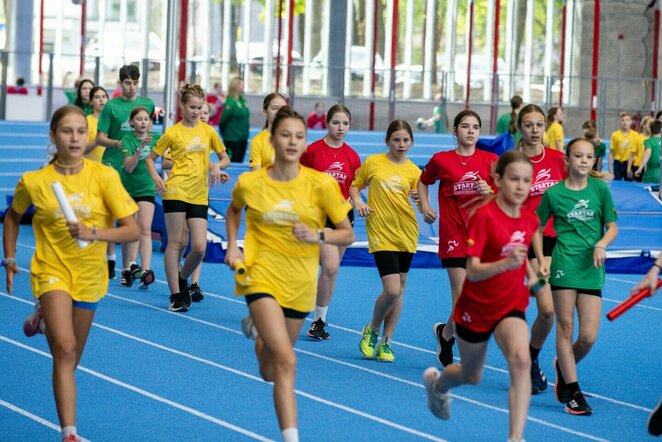 Kaune duris atvėrė Prezidento Valdo Adamkaus lengvosios atletikos maniežas | Teodoro Biliūno / BNS foto nuotr.