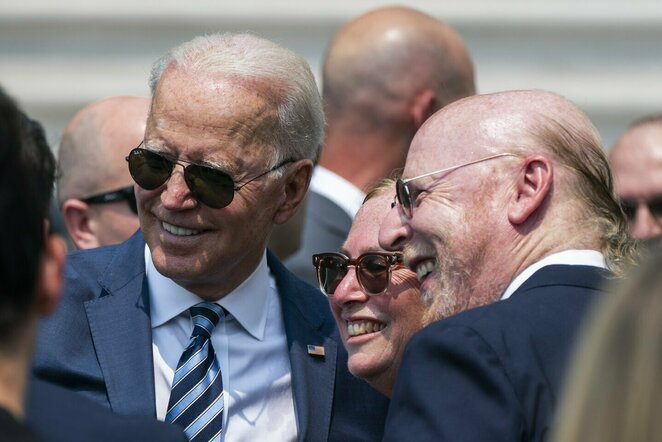 Joe Bidenas ir Glazerių šeima | Scanpix nuotr.