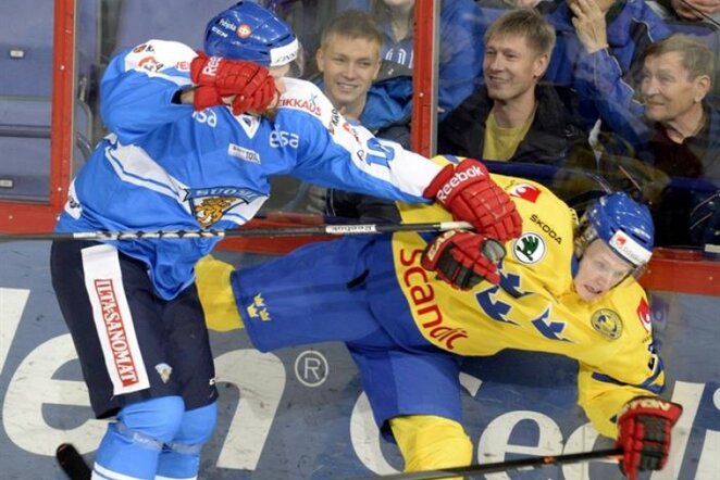 Švedijos - Suomijos rungtynių akimirka | AP/Scanpix nuotr.