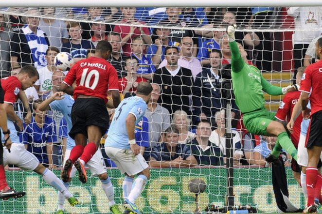 Antrojo „Cardiff“ klubo įvarčio momentas | Reuters/Scanpix nuotr.