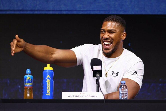 Tysono Fury ir Anthony Joshua spaudos konferencija |  EPA / TOLGA AKMEN
