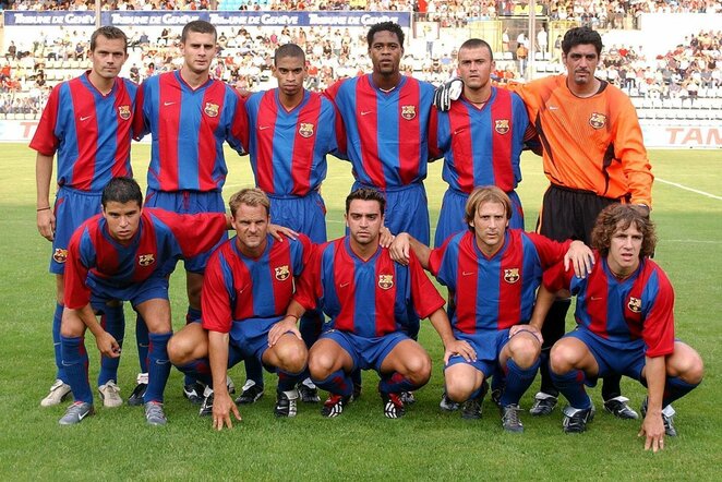 „Barcelonos“ komanda 2002-aisiais | Scanpix nuotr.