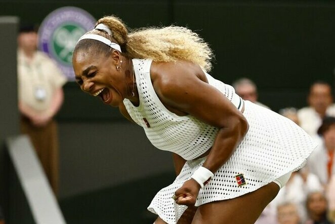 Serena Williams prieš Mayą Joint |  EPA / TOLGA AKMEN