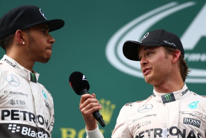 Nico Rosbergas (dešinėje) ir Lewisas Hamiltonas | lapresse/Scanpix nuotr.