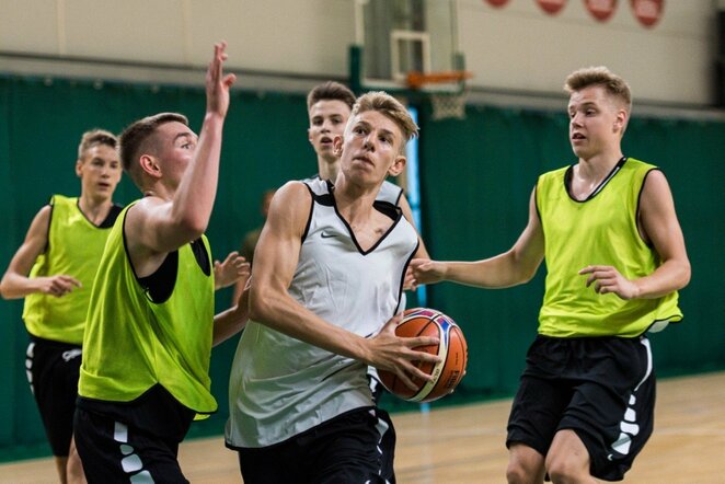 Šešiolikmečių rinktinės pradėjo pasiruošimą tarptautiniam turnyrui | Lino Žemgulio nuotr.