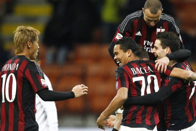 „Milan“ futbolininkai švenčia įvartį | LaPresse/Scanpix nuotr..