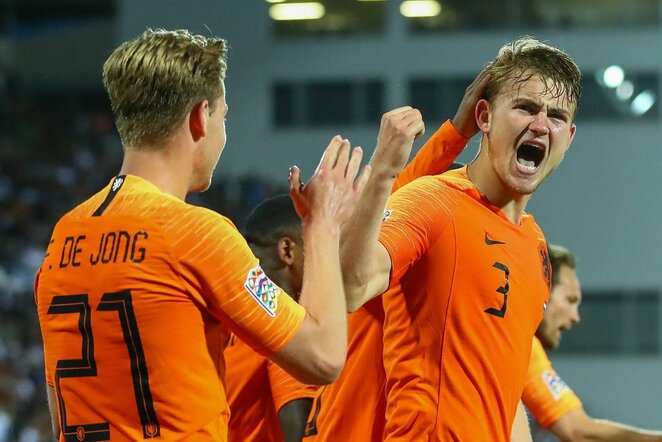 Frenkie De Jongas ir Matthijsas De Ligtas | Scanpix nuotr.