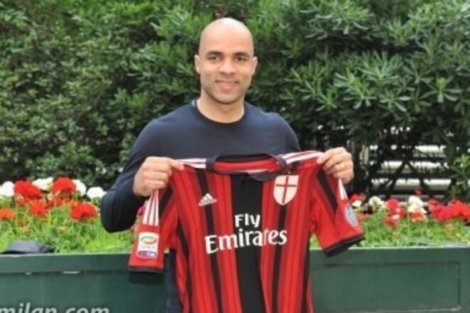 Alexas karjerą tęs Milane | acmilan.com nuotr.