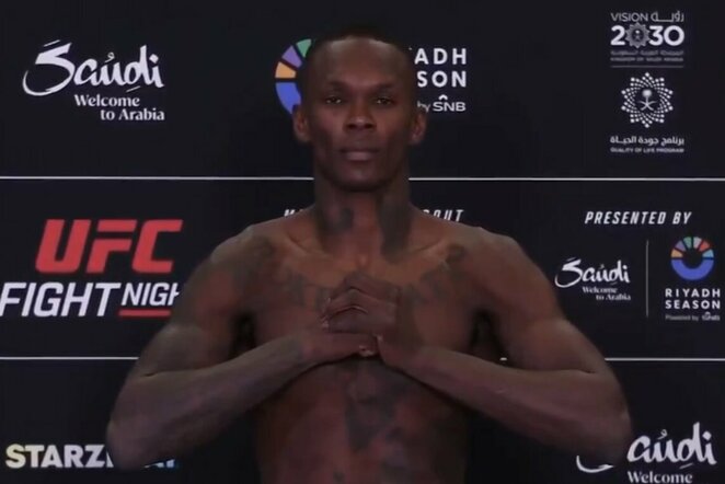 Israelis Adesanya | „Stop“ kadras