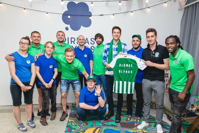 „Žalgiris“ apsilankė unikaliame socialiniame restorane „Pirmas blynas“ | Elvio Žaldario nuotr.