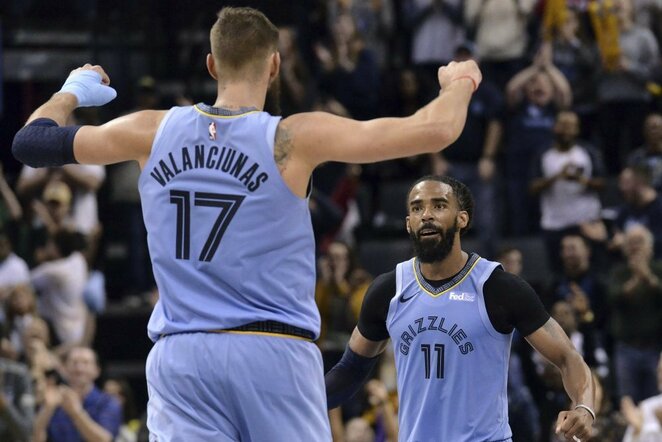 Valančiūnas ir Conley | Scanpix nuotr.