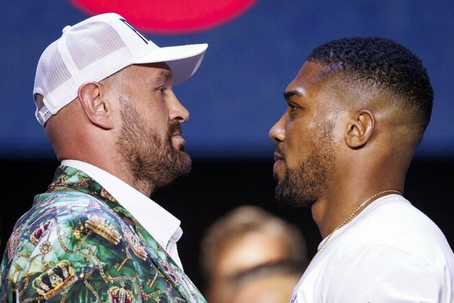 Tysono Fury ir Anthony Joshua spaudos konferencija |  EPA / TOLGA AKMEN