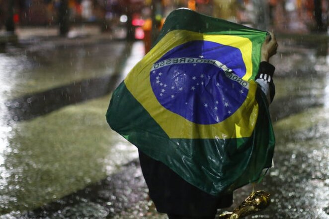 Brazilijos rinktinės gerbėja atsisveikino su pasauliu | Reuters/Scanpix nuotr.
