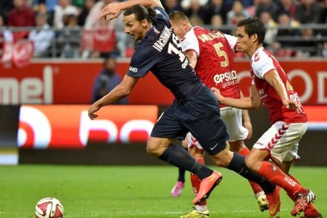 Zlatanas Ibrahimovičius (kair.) pelnė du įvarčius | AFP/Scanpix nuotr.