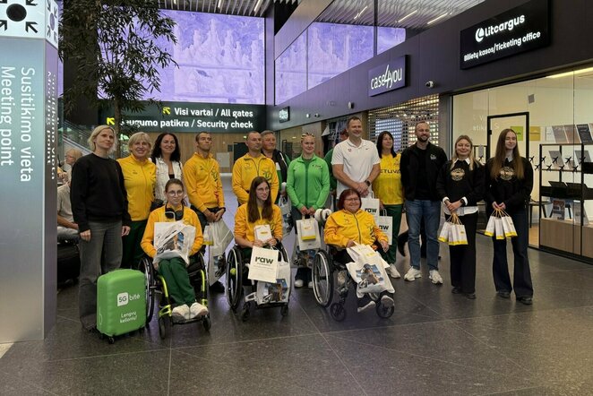 Lietuvos delegacija išvyko į pasaulio žmonių su negalia lengvosios atletikos čempionatą | Organizatorių nuotr.