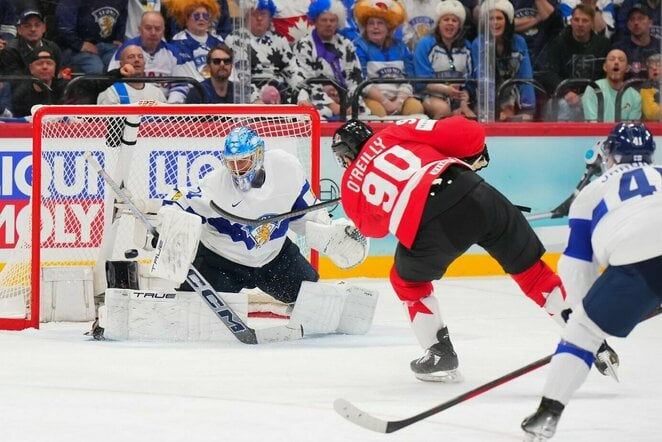 Kanada – Suomija rungtynių akimirka | IIHF nuotr.