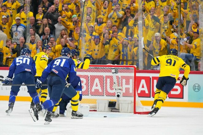 Švedija – Suomija rungtynių akimirka | IIHF nuotr.