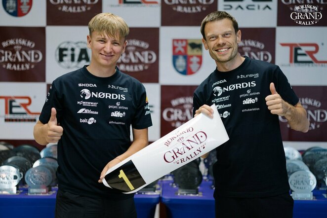 „Rokiškio Grand Rally“ oficialiai prasidėjo | Andriaus Lauciaus nuotr.
