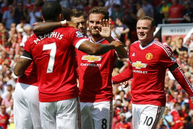 „Man United“ futbolininkai švenčia įvartį | Reuters/Scanpix nuotr.