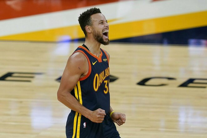 22. Stephenas Curry – 32 tšk., 5,8 rez. perd., 5,5 atk. kam., 26,3 PER. Vidutinė metinė alga: 40,23 mln. Tikroji vertė: 94,49. | Scanpix nuotr.