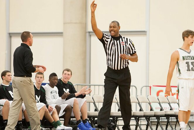 Teisėjas vidurinėje mokykloje | „Twitter“ nuotr.