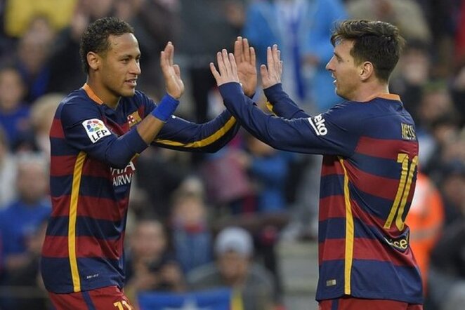 Neymaras (kair.) ir Lionelis Messi (deš) | AFP/Scanpix nuotr.